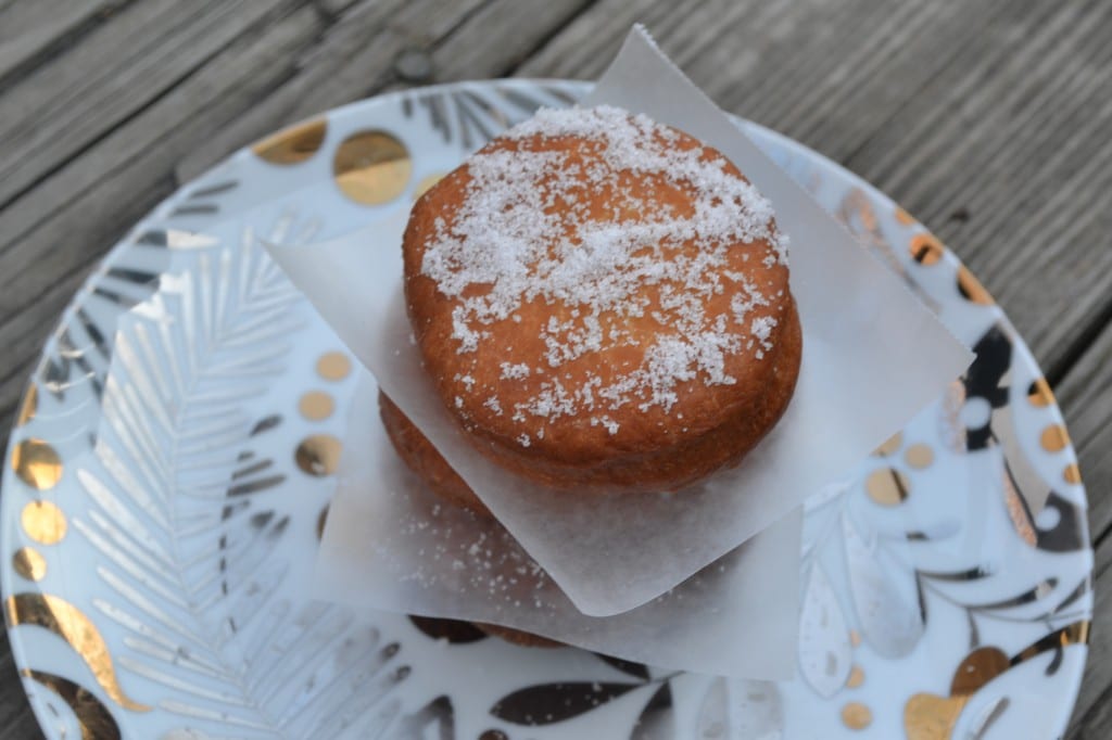 Paczki with Sugar