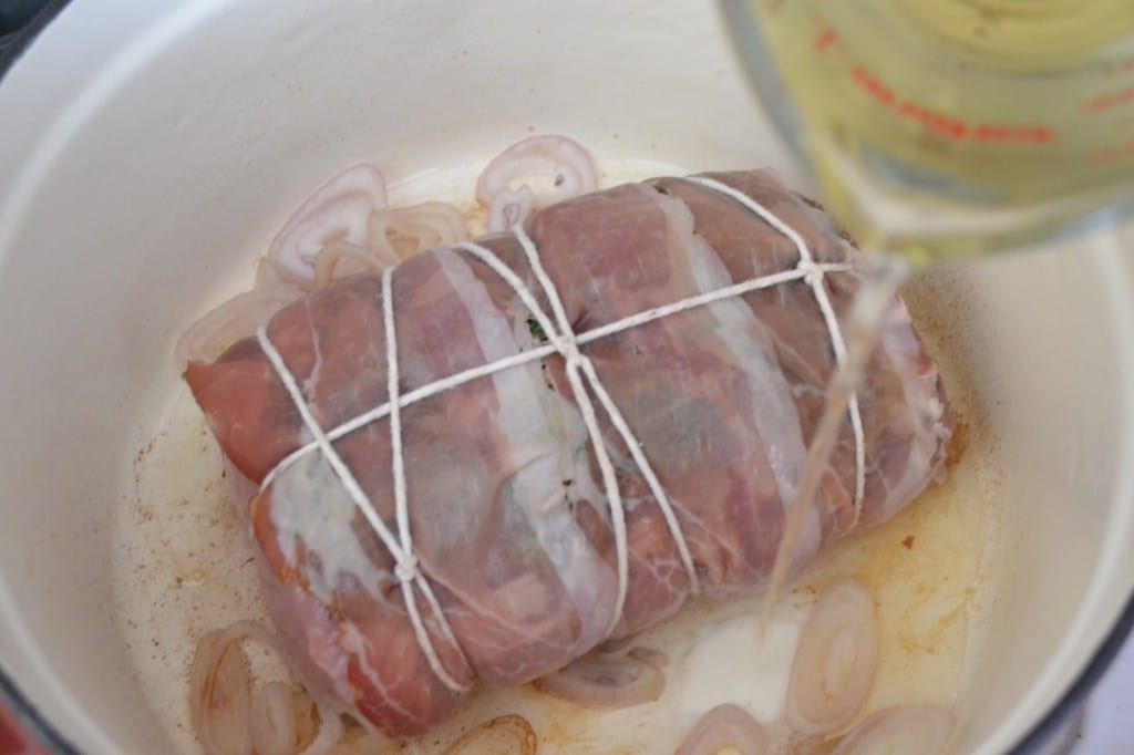Degalze with the white wine