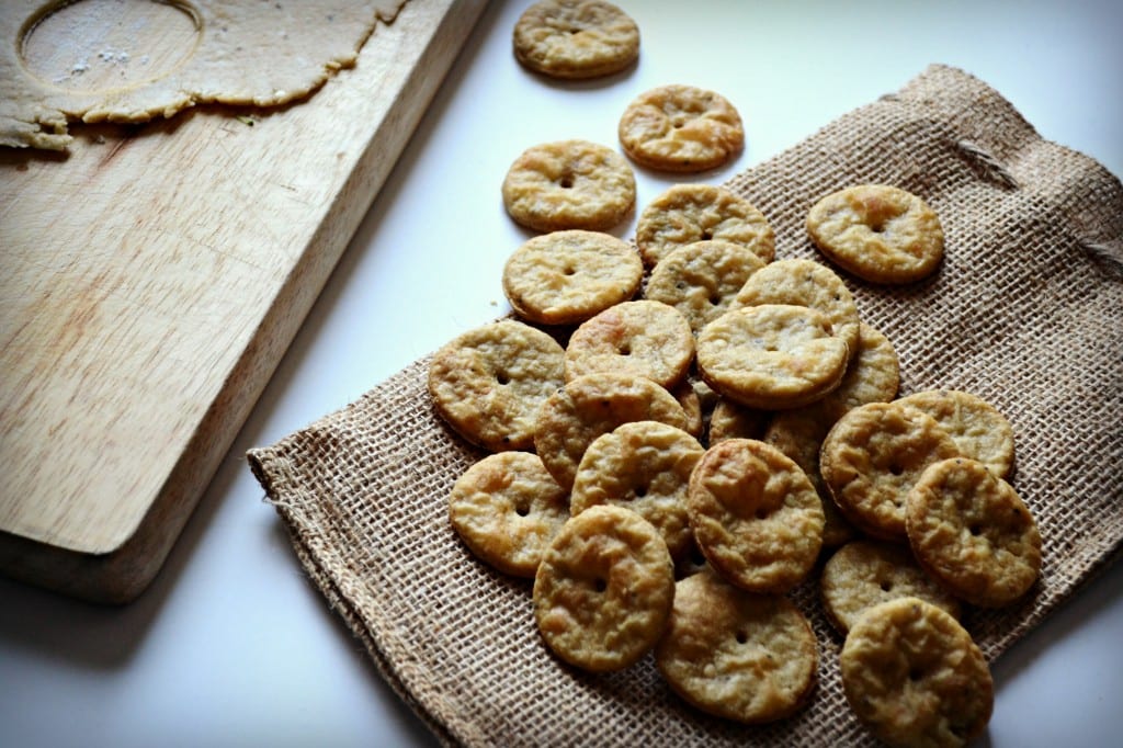 Buffalo Blue Cheese Crackers  Sarcastic Cooking