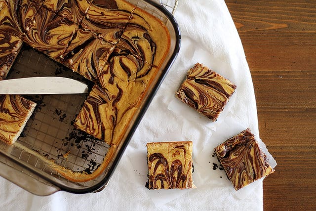 Nutella Swirled Cappuccino Cheesecake Bars