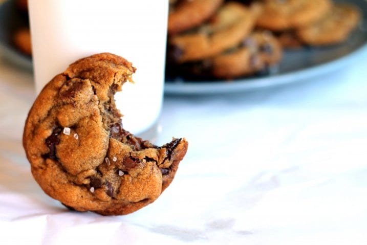 nutella stuffed brown butter sea salt chocolate chip cookies