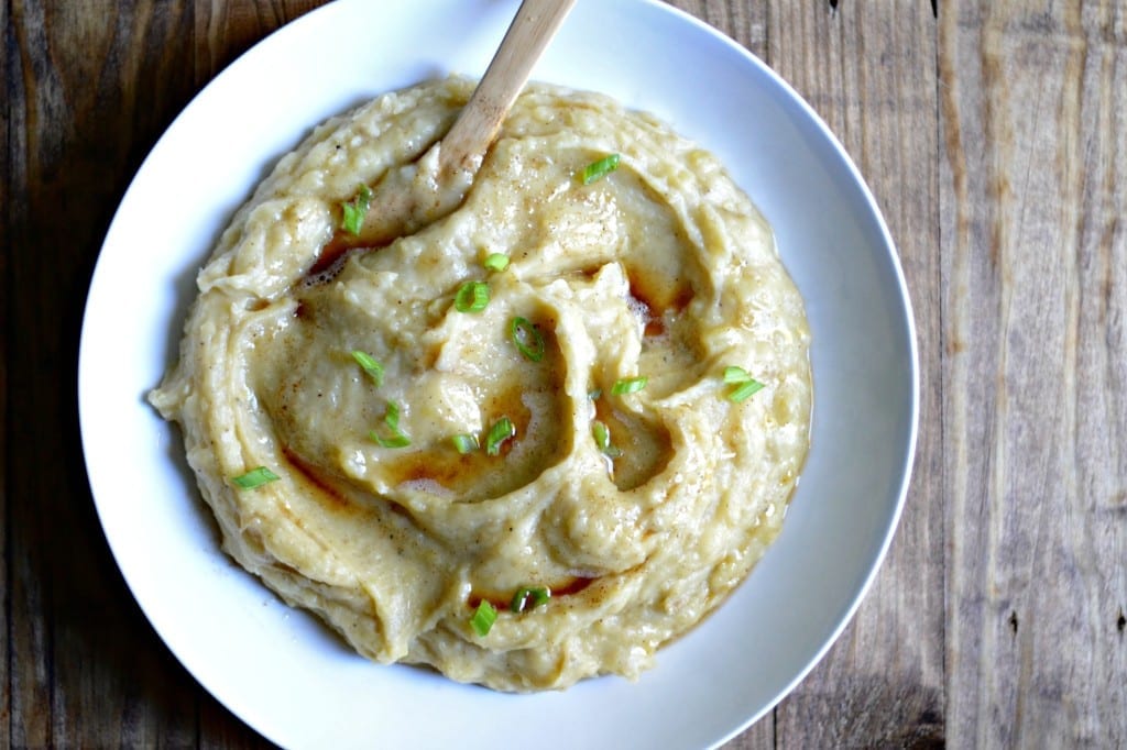 Slow Cooker Brown Butter and Garlic Mashed Potatoes 