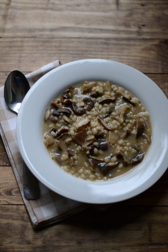 Meatless Monday: Mushroom Barley Soup | Sarcastic Cooking