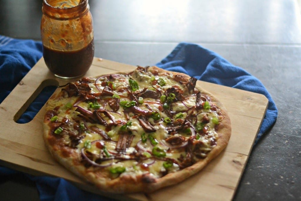 BBQ Pulled Pork Pizza - Sarcastic Cooking