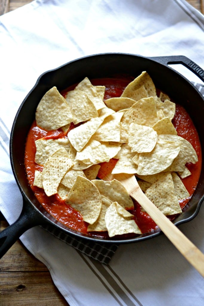 Tortilla Chips with Chipotle Red Sauce