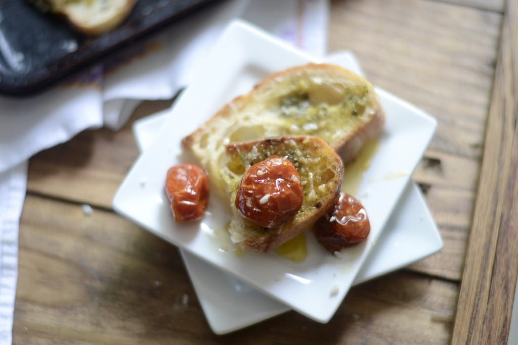 Pesto Crostini and Slow Roasted Tomatoes in Garlic Olive Oil - Sarcastic Cooking