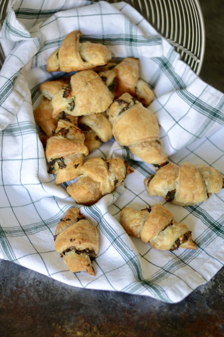 Spinach and Feta Stuffed Crescent Rolls Sarcastic Cooking