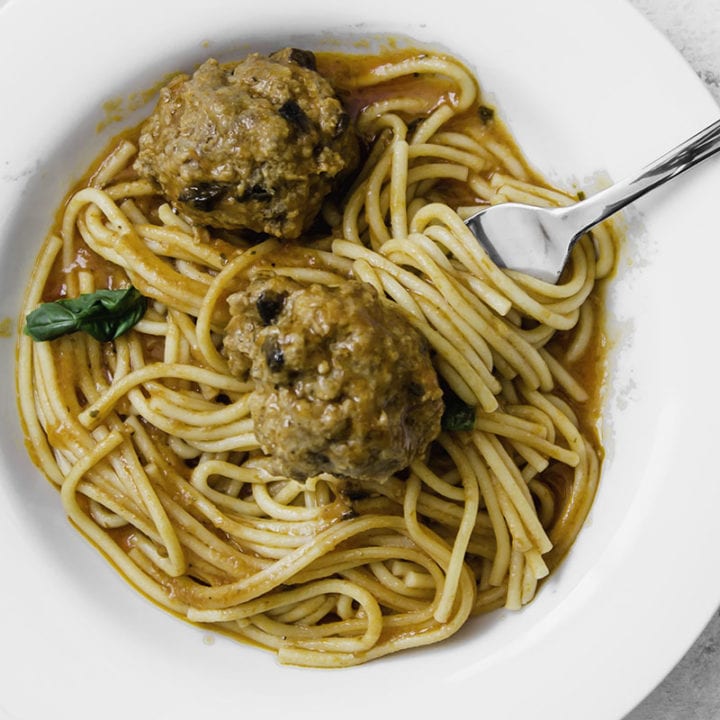 Pressure Cooker Spaghetti and Mushroom Loaded Meatballs