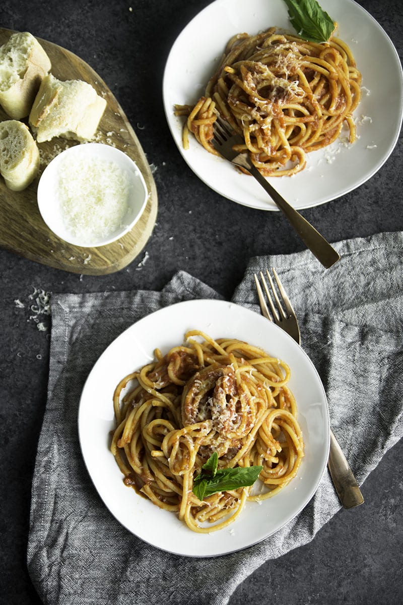 one pot bucatini all' amatriciana | sarcastic cooking