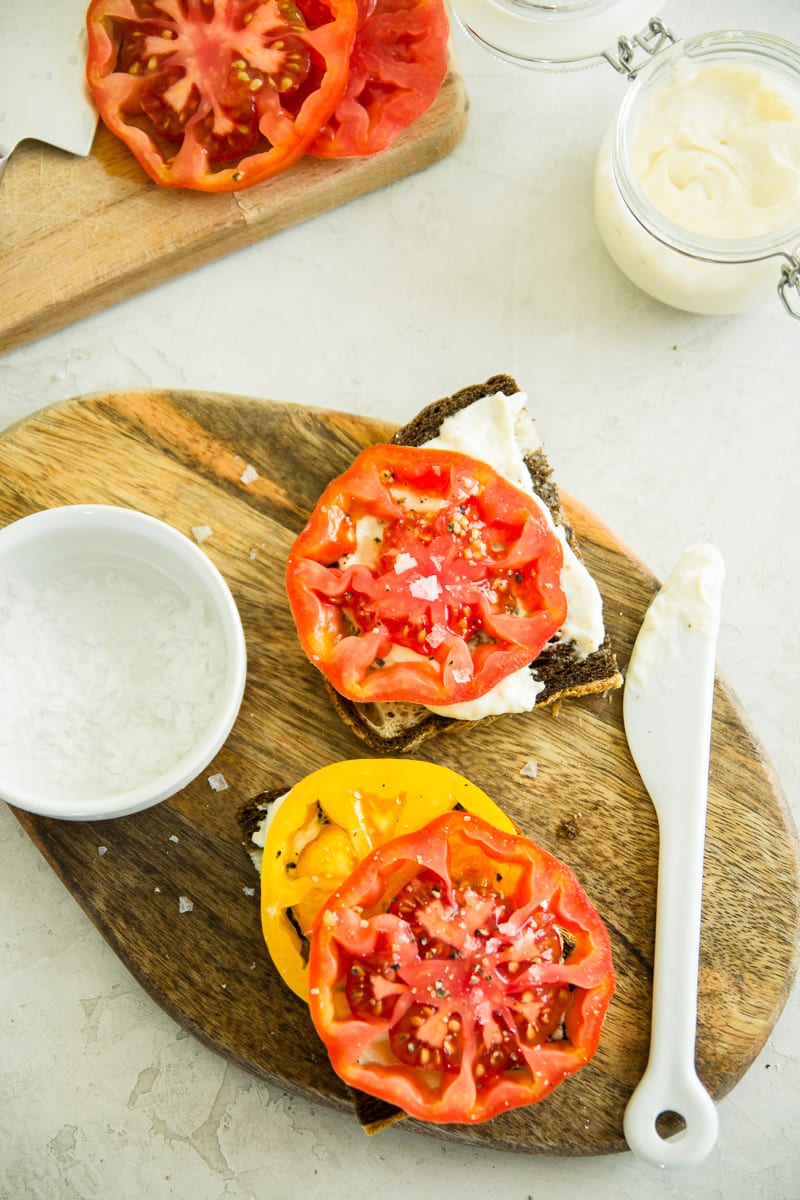 heirloom tomato and lemon horseradish mayo sandwiches | sarcastic cooking