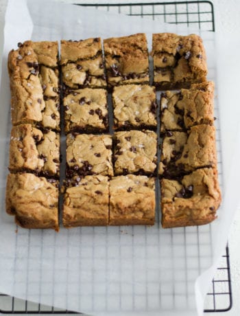 Chocolate Chip Cookie Bars | Sarcastic Cooking #chocolatechip #cookiebars