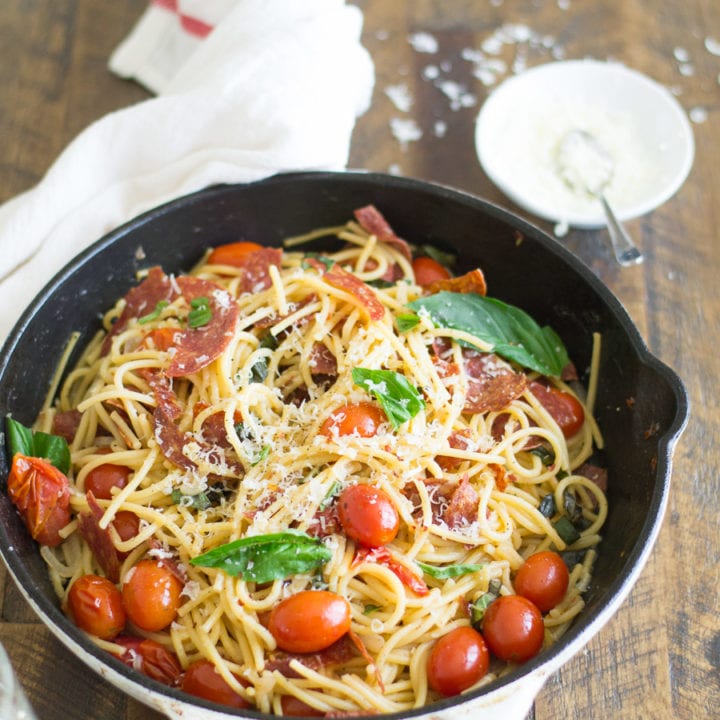 One Pot Crispy Salami and Cherry Tomato Pasta | Sarcastic Cooking