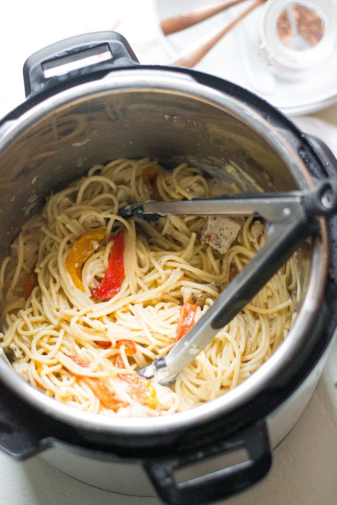 Instant Pot Creamy Chicken Spaghetti | sarcastic Cooking #alfredo #chicken #spaghetti