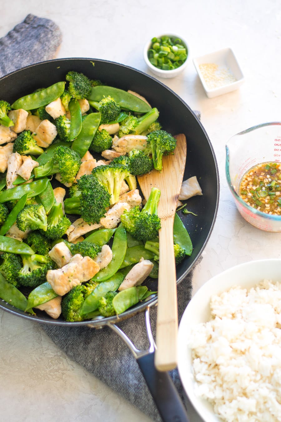 Easy Chinese Chicken and Broccoli - Sarcastic Cooking