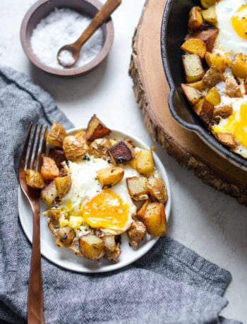 Skillet Chili Garlic Eggs and Fried Potatoes | Sarcastic Cooking