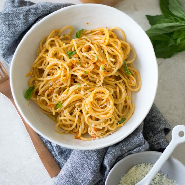 Spaghetti with Pesto alla Trapanese | sarcastic Cooking